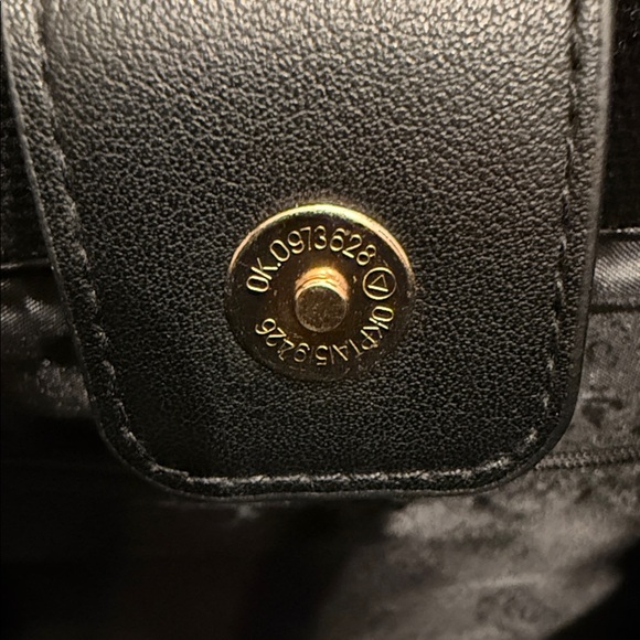 Versace Black and Gold Tote Bag - Picture 3 of 11